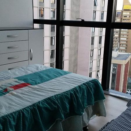 Apartamento Central Curitiba Oda fotoğraf