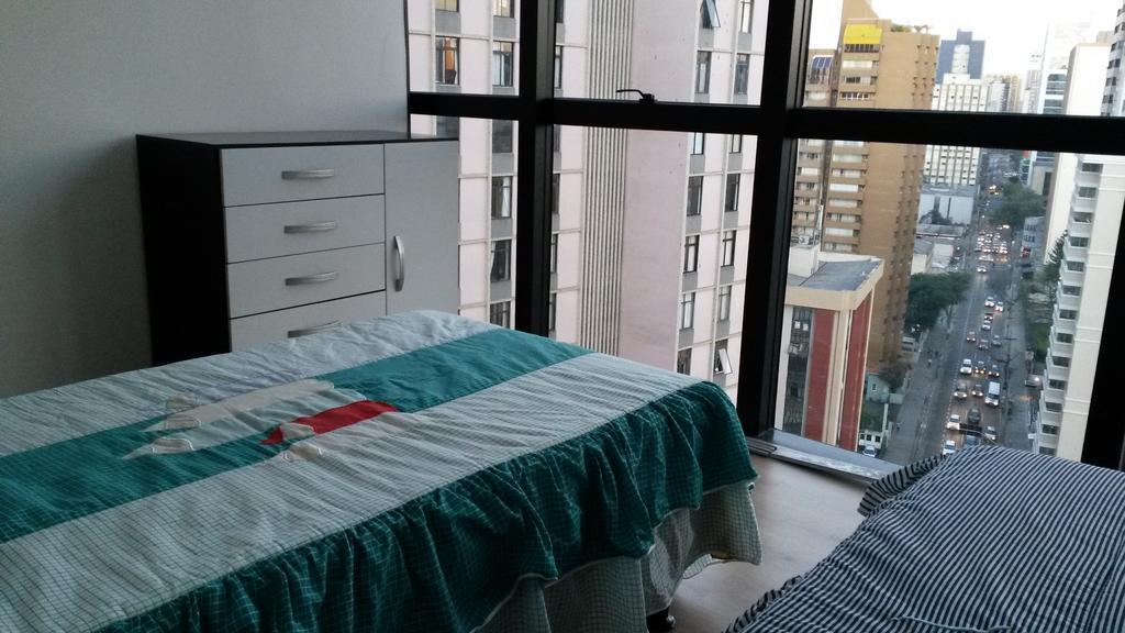 Apartamento Central Curitiba Oda fotoğraf